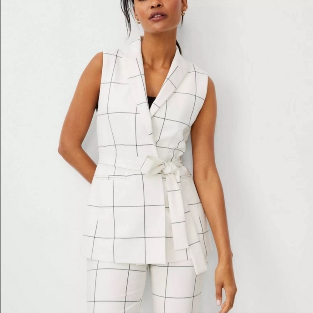 LOFT Cream and Black Grid Pattern Sleeveless Top and Cropped Pant Set